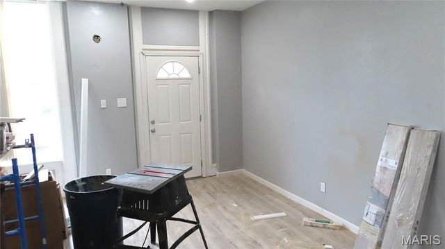 3927 N 21st Street, St Louis, MO 63107
