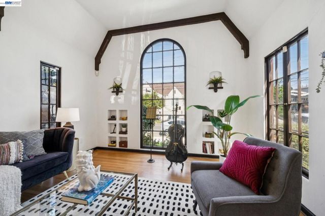 2600 55TH AVENUE, Oakland, CA 94605