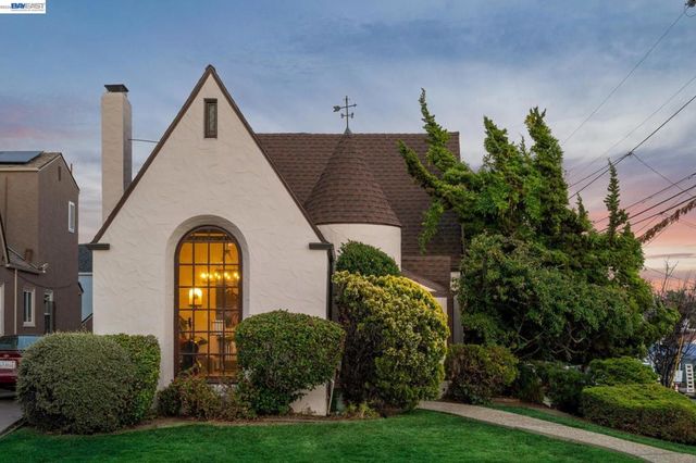 2600 55TH AVENUE, Oakland, CA 94605