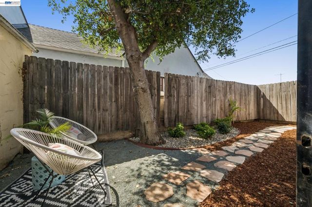 2600 55TH AVENUE, Oakland, CA 94605
