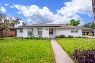 5429 De Lange Lane, Houston, TX 77092