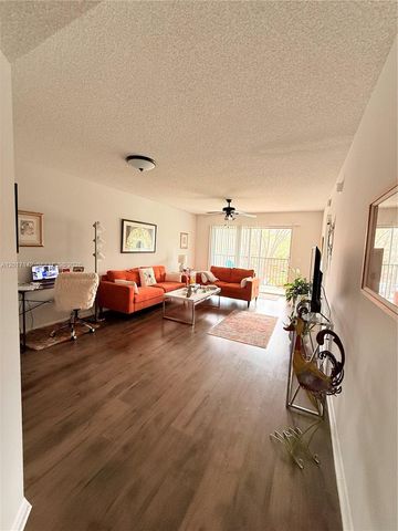 571 SW 142nd Ave 311O, Pembroke Pines, FL 33027