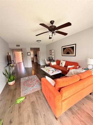 571 SW 142nd Ave 311O, Pembroke Pines, FL 33027