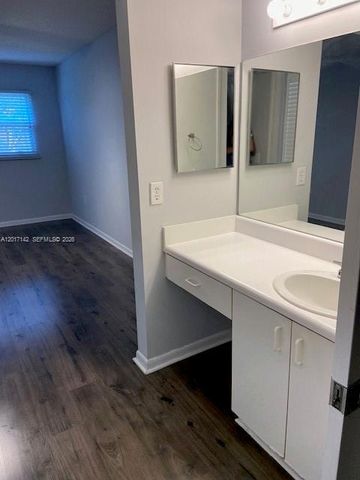 571 SW 142nd Ave 311O, Pembroke Pines, FL 33027