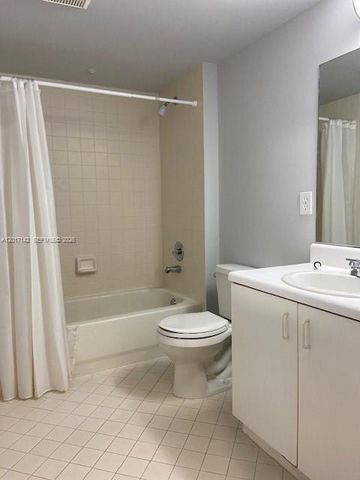 571 SW 142nd Ave 311O, Pembroke Pines, FL 33027