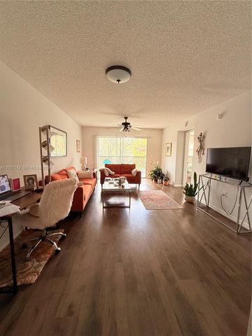 571 SW 142nd Ave 311O, Pembroke Pines, FL 33027