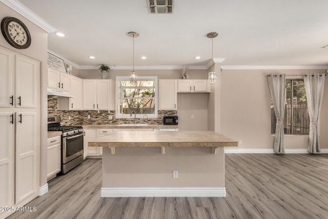 9141 W YUKON Drive, Peoria, AZ 85382