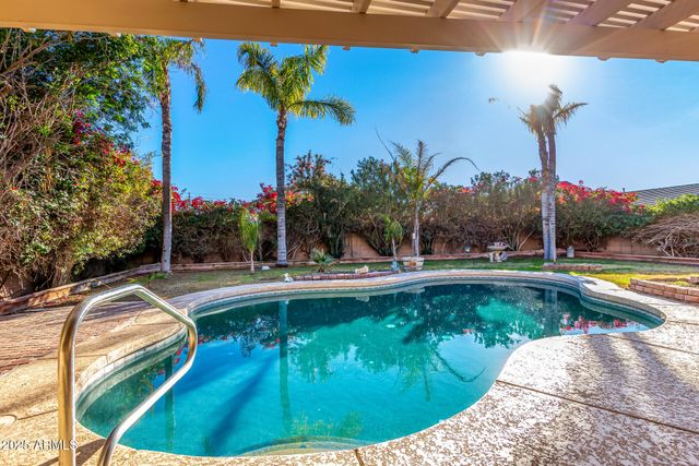 9141 W YUKON Drive, Peoria, AZ 85382