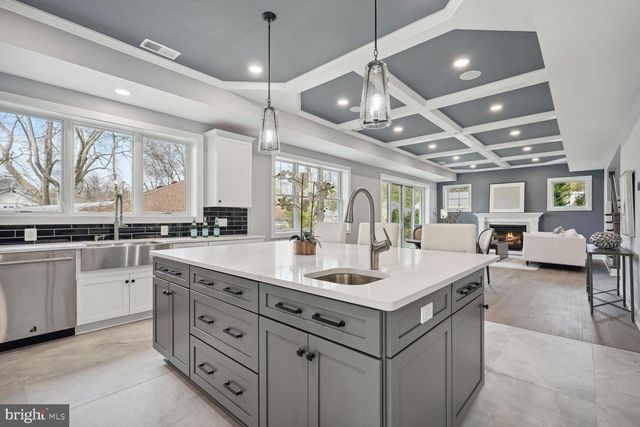 8616 JONES MILL RD, Chevy Chase, MD 20815
