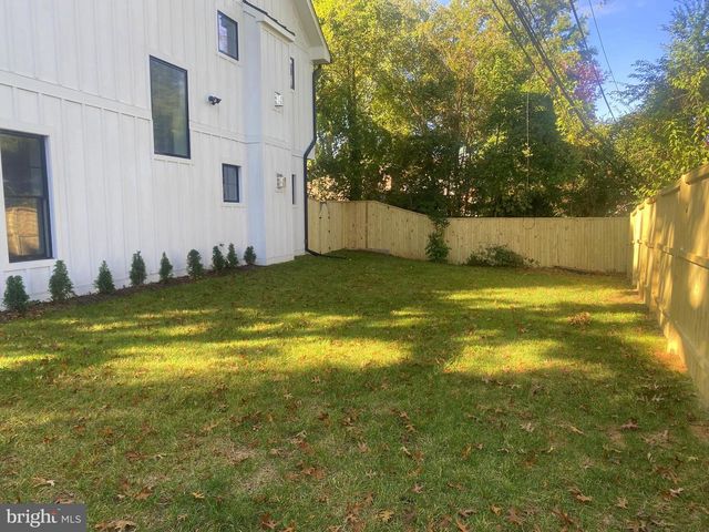 8616 JONES MILL RD, Chevy Chase, MD 20815
