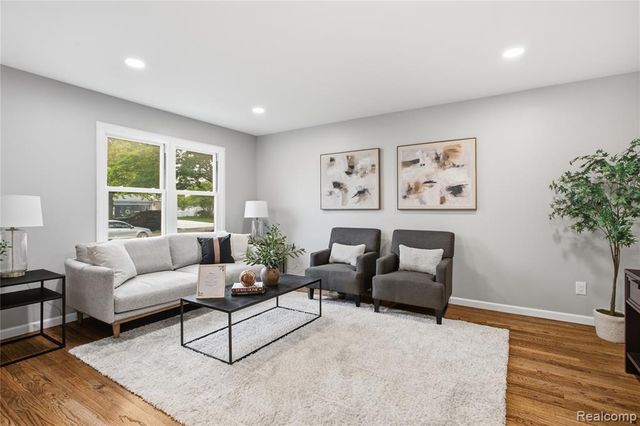 18570 Parklane Street, Livonia, MI 48152