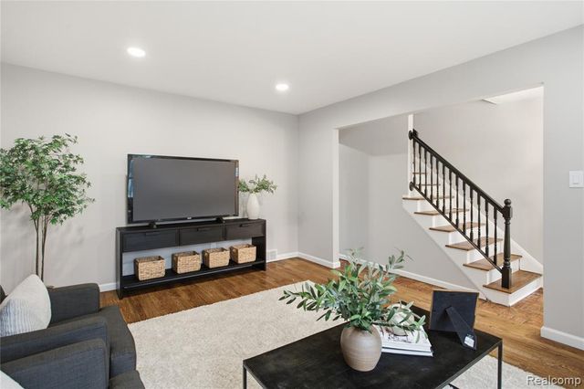 18570 Parklane Street, Livonia, MI 48152