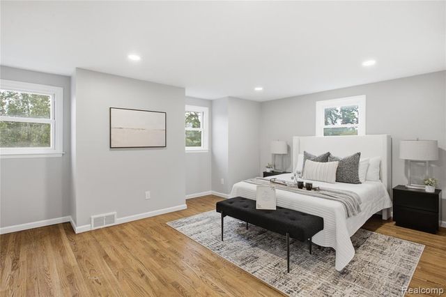 18570 Parklane Street, Livonia, MI 48152
