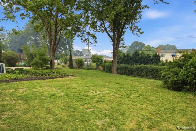 18570 Parklane Street, Livonia, MI 48152