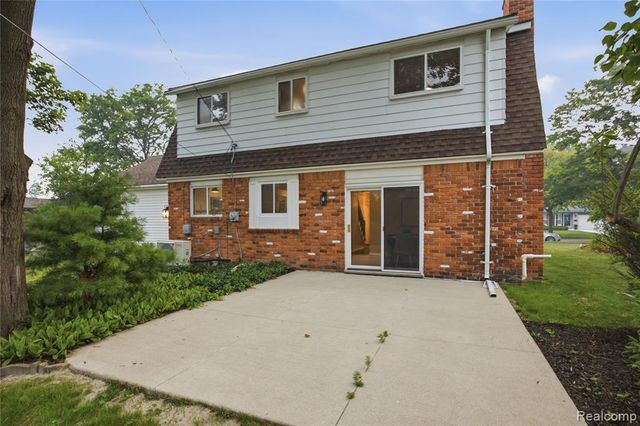 18570 Parklane Street, Livonia, MI 48152