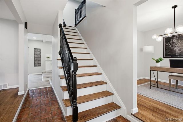 18570 Parklane Street, Livonia, MI 48152