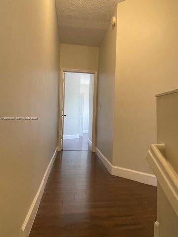 1448 Barcelona Way 1-23, Weston, FL 33327