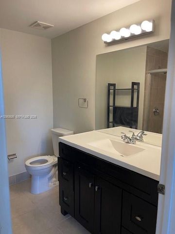 1448 Barcelona Way 1-23, Weston, FL 33327