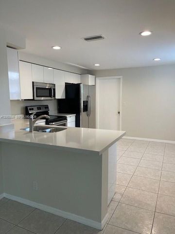 1448 Barcelona Way 1-23, Weston, FL 33327