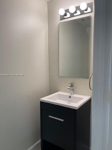 1448 Barcelona Way 1-23, Weston, FL 33327