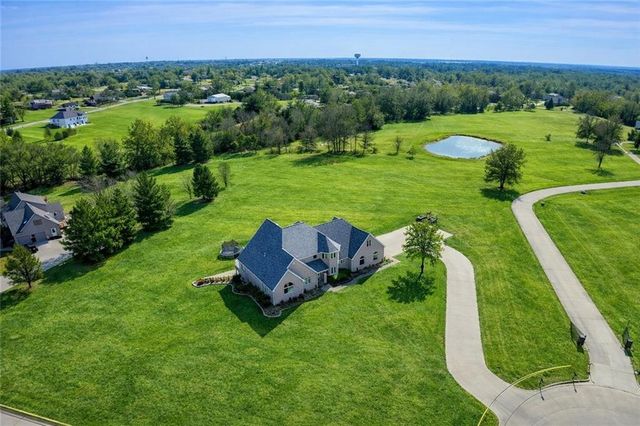 3113 Cedar Crest Lane, Chillicothe, MO 64601