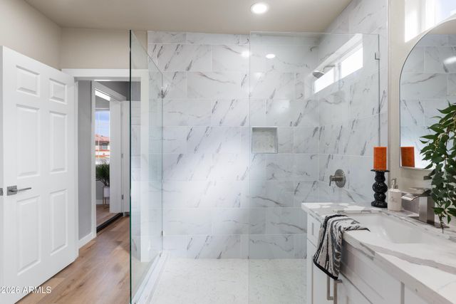 1847 E PINCHOT Avenue, Phoenix, AZ 85016