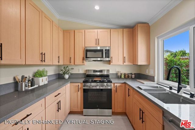 4362 Milpas Street, Camarillo, CA 93012
