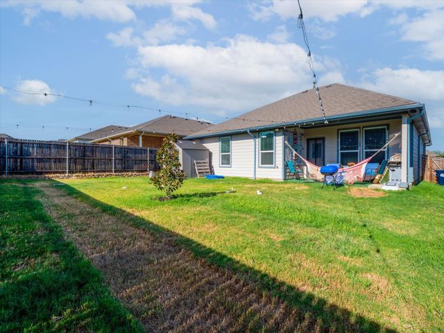 2220 Redwing Drive, Denton, TX 76205