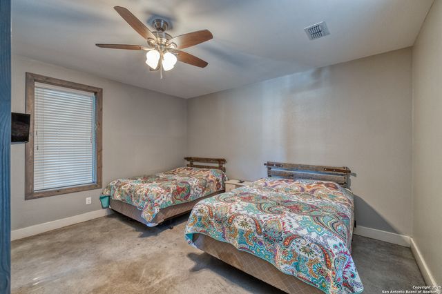 989 Mountain Valley Drive, Concan, TX 78838