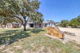 989 Mountain Valley Drive, Concan, TX 78838