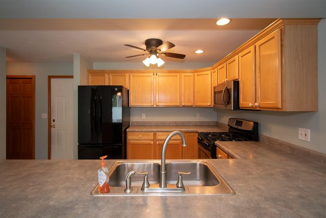 326 Goldenview Drive, Battle Creek, MI 49014