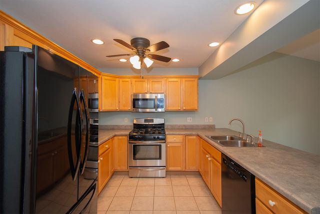 326 Goldenview Drive, Battle Creek, MI 49014