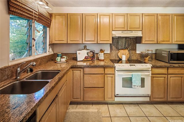 44-365 Nilu Street 109, Kaneohe, HI 96744