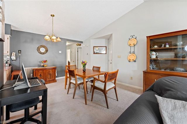 113 Kincaid LN, Hampton, VA 23666