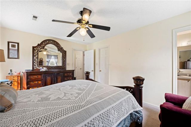 113 Kincaid LN, Hampton, VA 23666