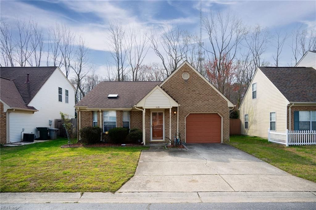 113 Kincaid LN, Hampton, VA 23666