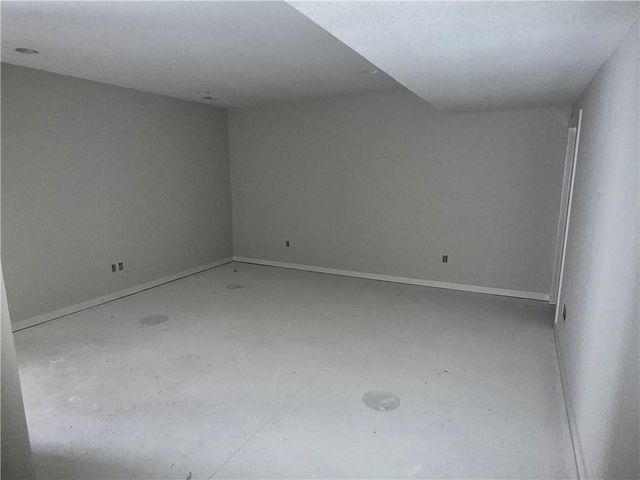 5008 N 146th Street, Basehor, KS 66007