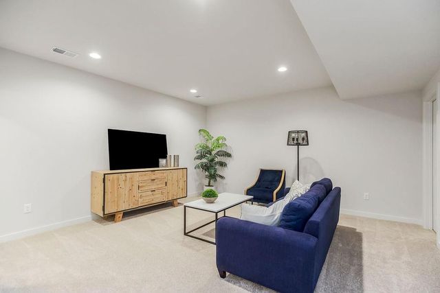 5008 N 146th Street, Basehor, KS 66007