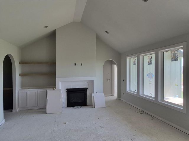 5008 N 146th Street, Basehor, KS 66007