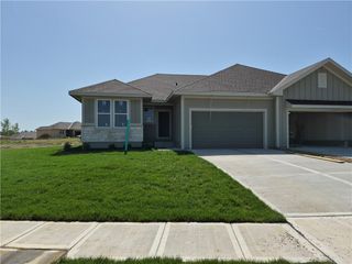 5008 N 146th Street, Basehor, KS 66007