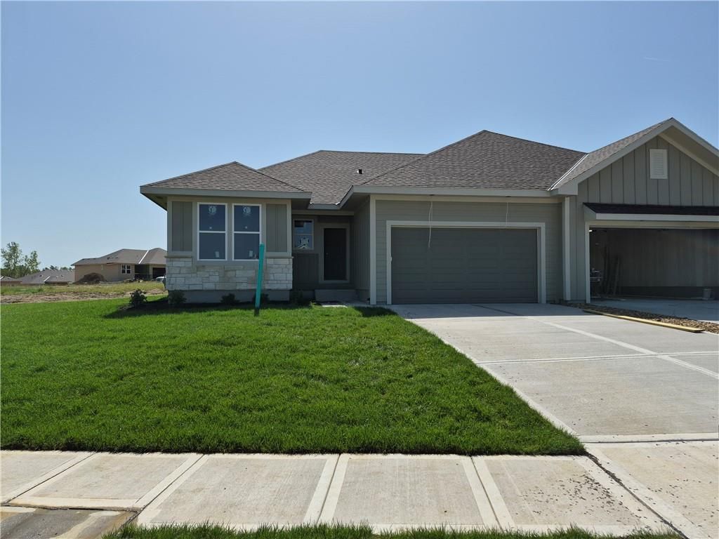 5008 N 146th Street, Basehor, KS 66007