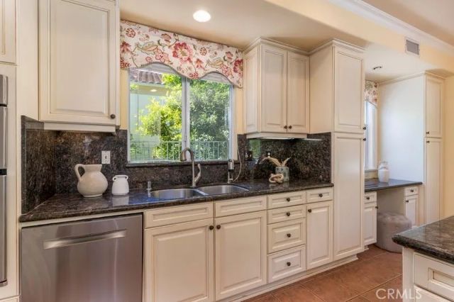 7259 Glenhaven Court, West Hills, CA 91307