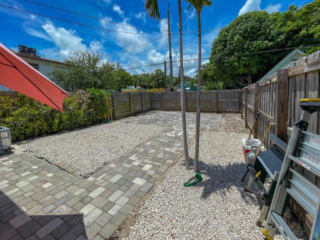 405 S M Street, Lake Worth Beach, FL 33460