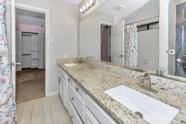 1011 Briar Hill Circle, Duncanville, TX 75137