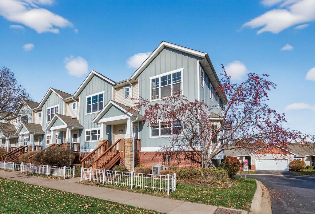 1351 Magnolia Avenue E 1351, Saint Paul, MN 55106