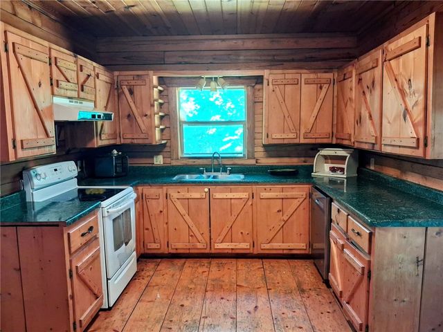 7746 Highway 221, Eureka Springs, AR 72632