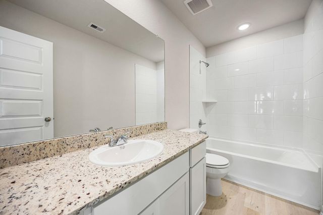 1128 Lilly Lane, Bellville, TX 77418