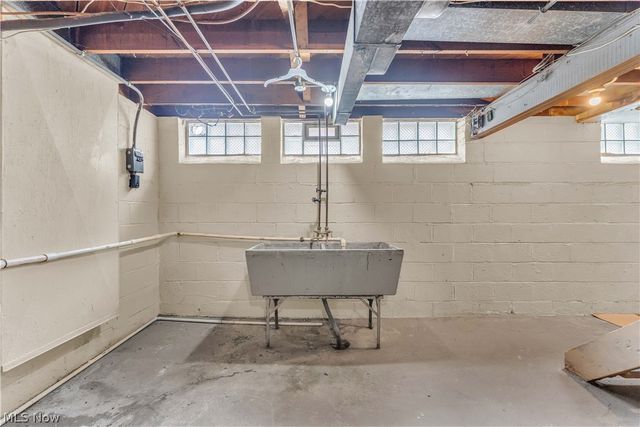 20470 Lake Shore Boulevard, Euclid, OH 44123