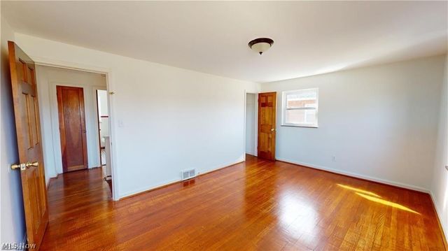 20470 Lake Shore Boulevard, Euclid, OH 44123