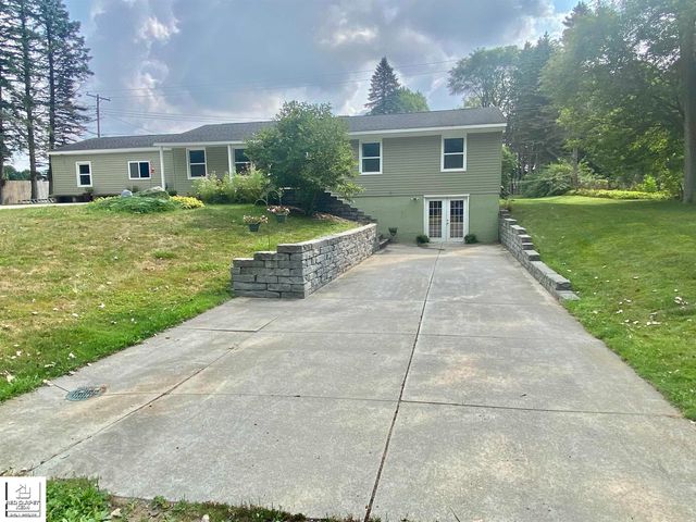 1528 Slater Road, Mayfield Twp, MI 48446